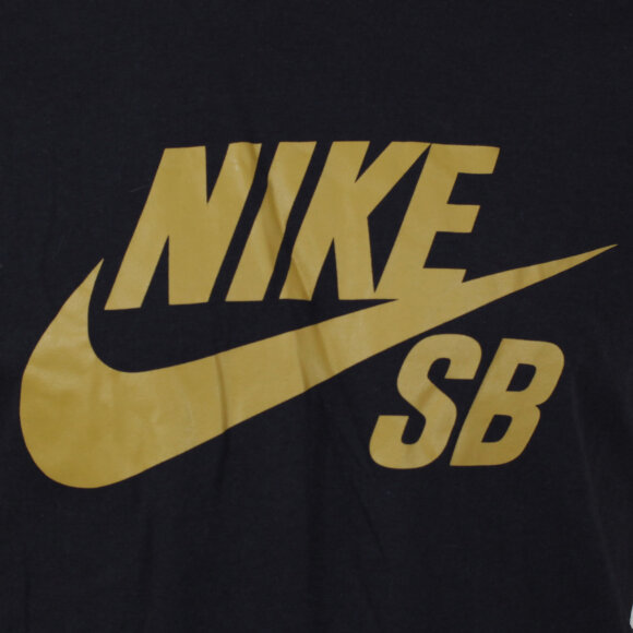 Nike SB - Nike SB - Logo T-Shirt | Black/Gold