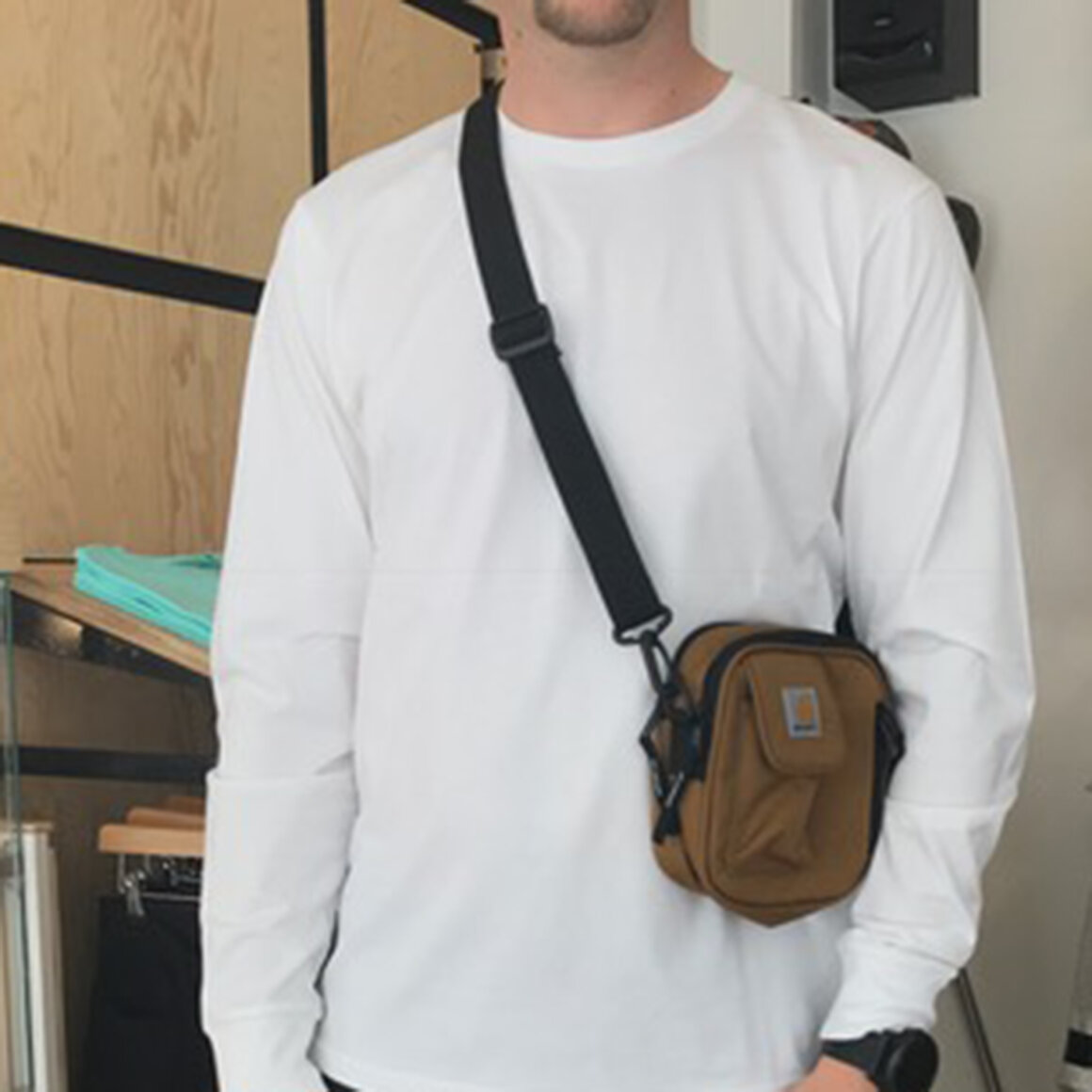 Køb Carhartt WIP taske online Carhartt WIP Essentials Bag Small Brown