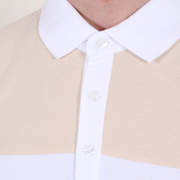 Alis - Doing Polo | Oyster