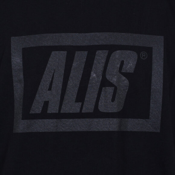 Alis - Blackline T-Shirt | Black