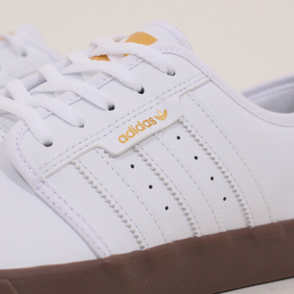 Adidas - Adidas - Seeley | White/Gold/Gum