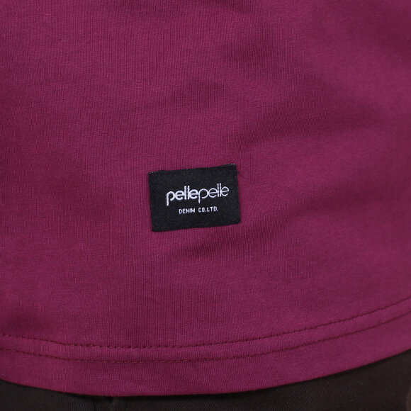 Pelle Pelle - Pelle Pelle - Core-Porate T-Shirt | Crimson