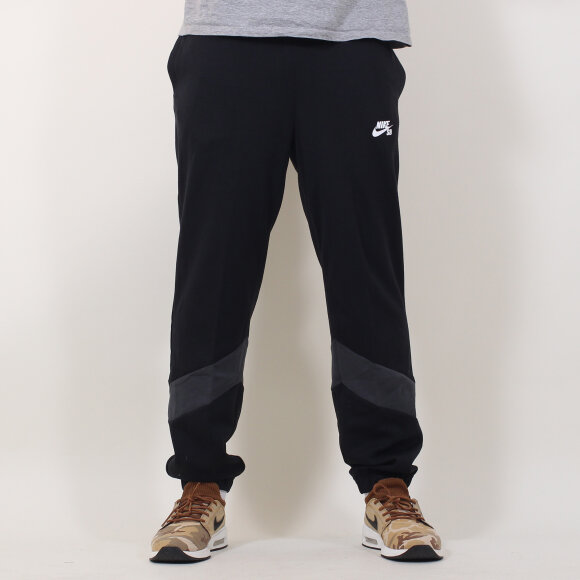 Nike SB - Nike SB - Dry Icon Track Pant | Black/White