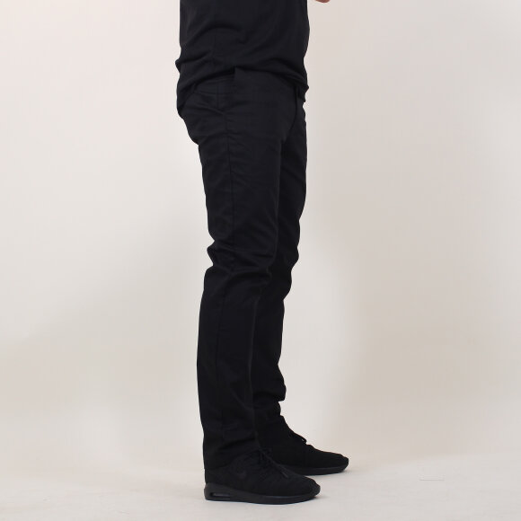 Alis - Classic Box Chino Pant | Black