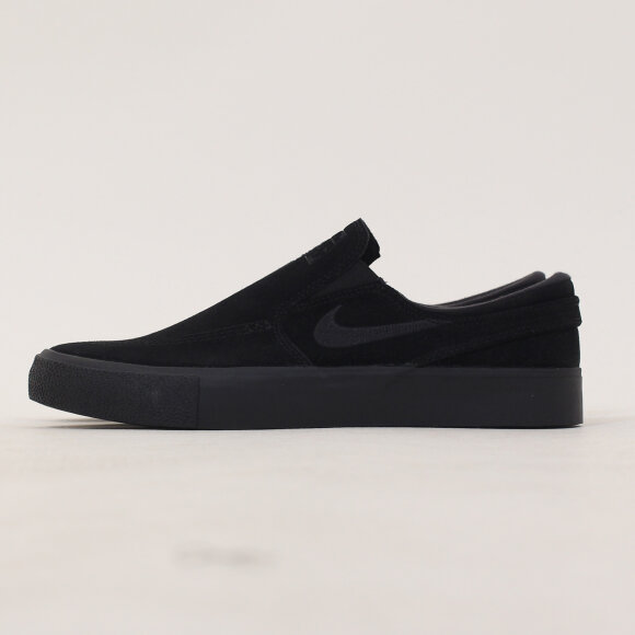 Nike SB - Nike SB - Zoom Janoski Slip Remastered | Black/Black