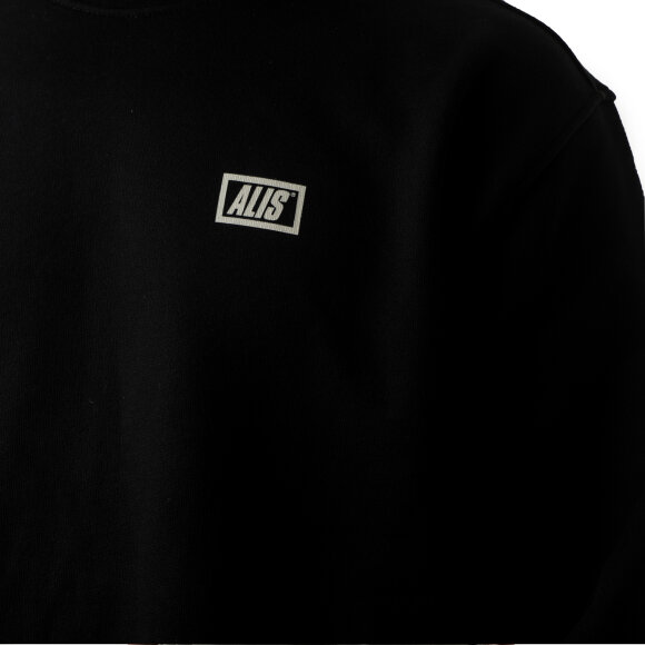 Alis - Wild at Heart Crewneck