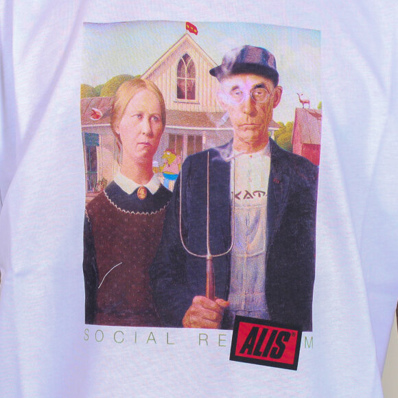 Alis - Alis - Realism T-Shirt