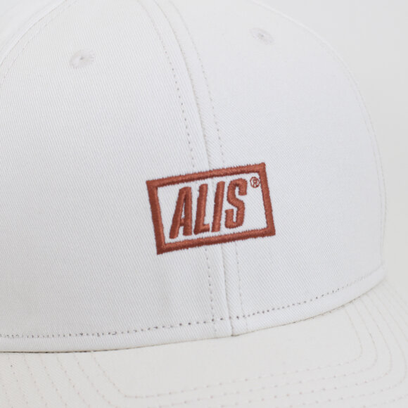 Alis - Sherpa Stencil Cap 