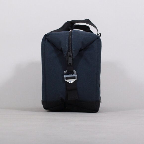 Carhartt WIP - Carhartt - Camping Cooler Deep Night/Black