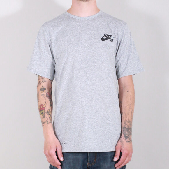 Nike SB - Nike SB - T-shirt Skyline | Grey