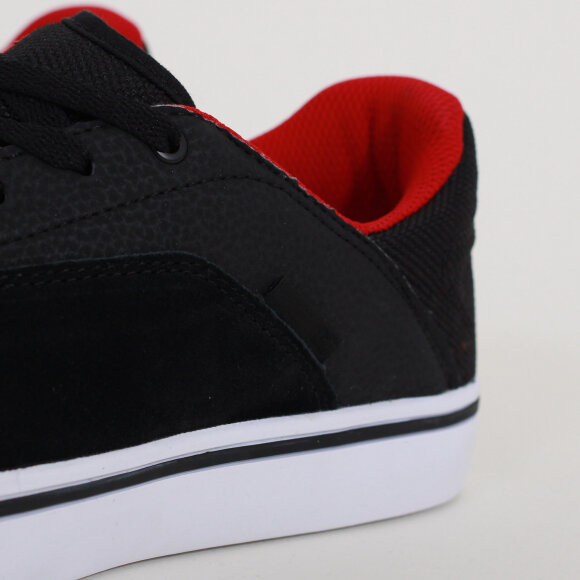 DC - Wallon S | Black