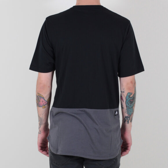 Nike SB - Nike SB - Dri-Fit Pocket Tee | Black