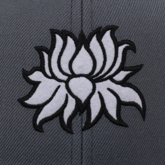 Alis - Lotus Snapback cap | Grey