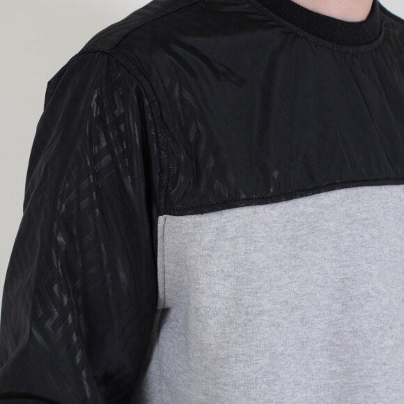 Pelle Pelle - Sayagata rmx Crewneck | Black